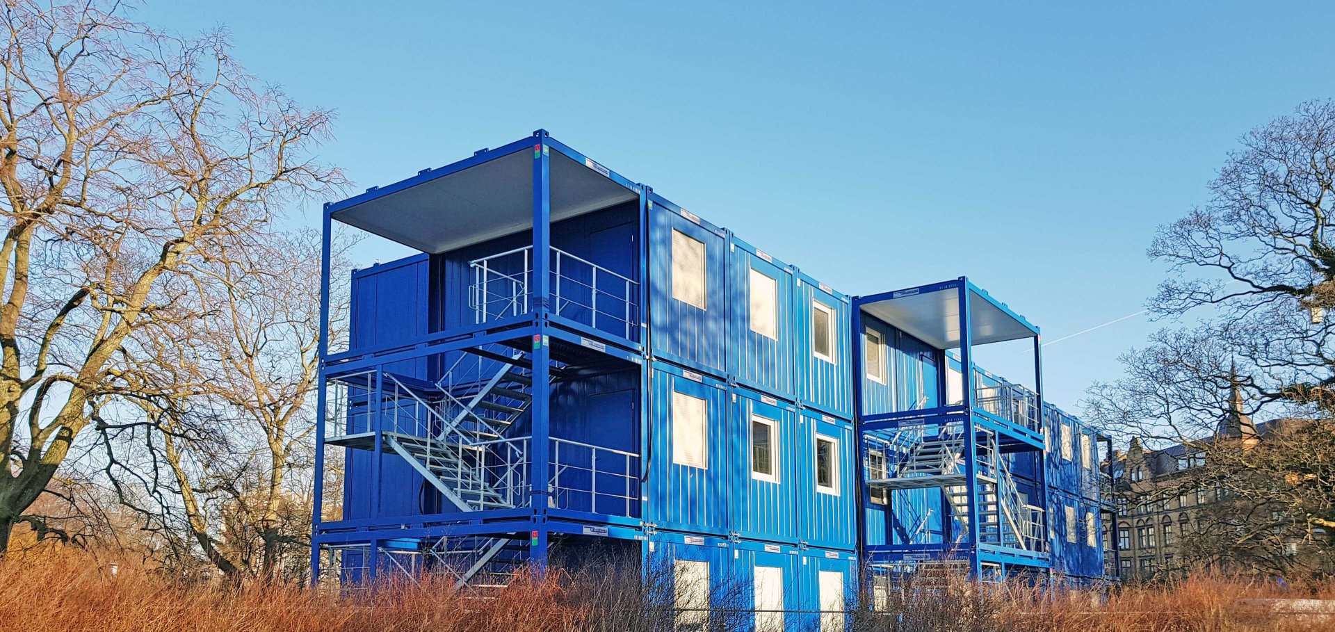Stacked modular site accommodation